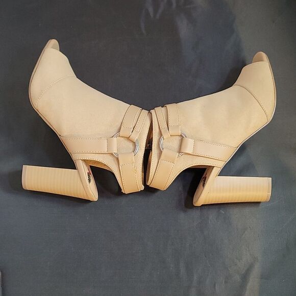 BRAND NEW PENNY LOVES KENNY WOMENS ANKLE STRAP ZIP CLOSURE OPEN TOE BOOTIE - Picture 8 of 13